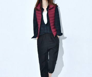 Mitmes värvitoonis vabaaja naiste vest kapuutsi ja lukuga