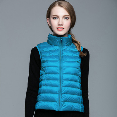 Mitmes värvitoonis vabaaja naiste vest kapuutsi ja lukuga