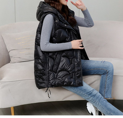 Naiste vesti lai kapuutsi ja taskutega mudel