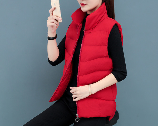 Ženski prsluk od flisa s džepovima i polo ovratnikom