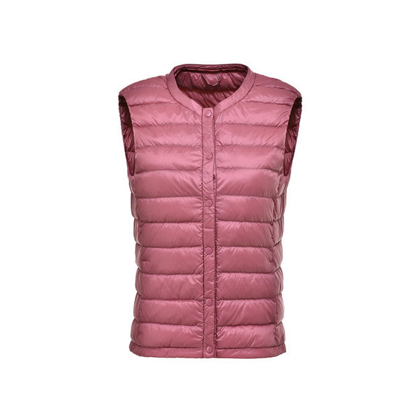 Naiste vabaaja vest ovaalse kaelusega ja mitmes värvitoonis nööpidega