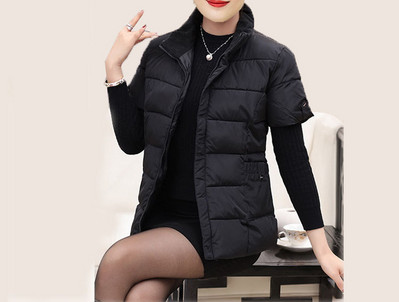 Uue mudeli kõrge krae ja tikandiga naistevest