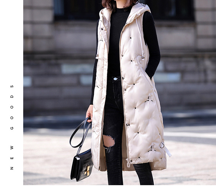 Naiste pikk tikandi ja kapuutsiga vest