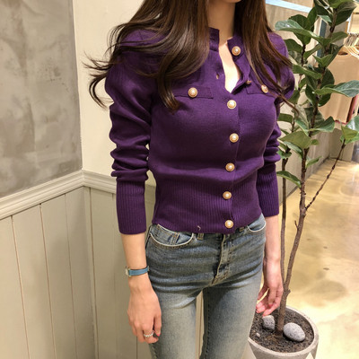 Stiilne naiste kardiganiga liibuv mudel ovaalse kaelusega