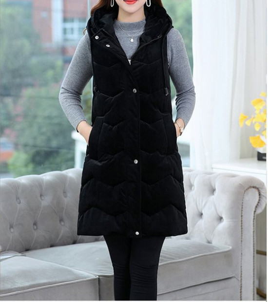 Ilga moteriška aksominė liemenė su gobtuvu