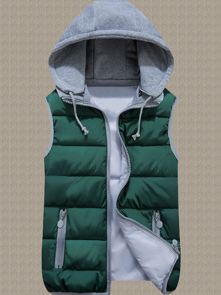 Uue mudeli kapuutsiga ja taskutega naiste talvevest