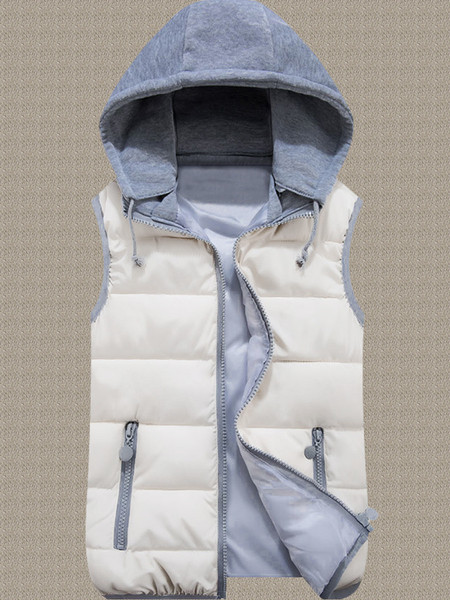 Uue mudeli kapuutsiga ja taskutega naiste talvevest