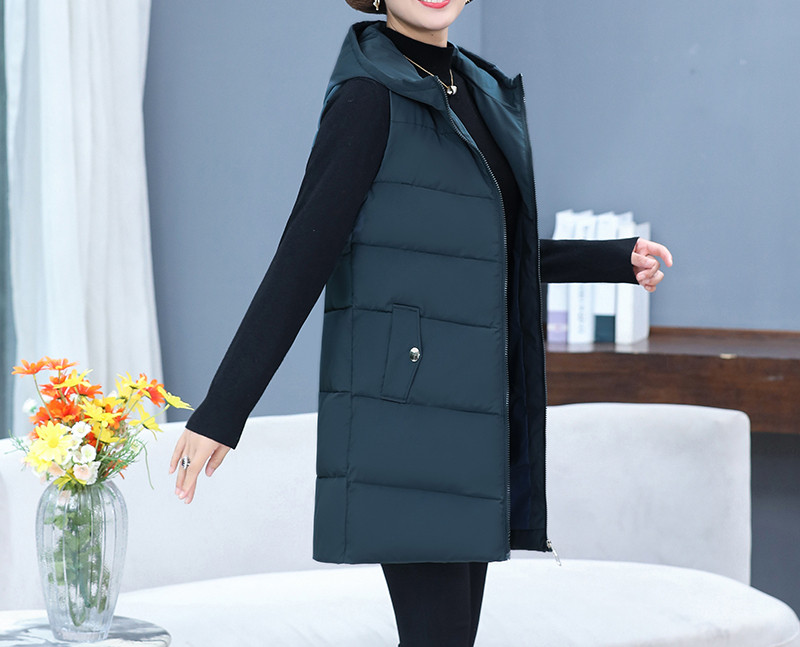 Vabaaja naiste vest luku ja taskutega kahes mudelis