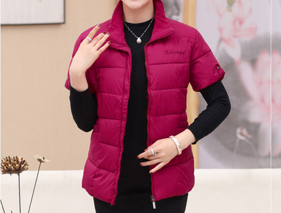 Naiste vabaaja vest tikandi ja lukuga