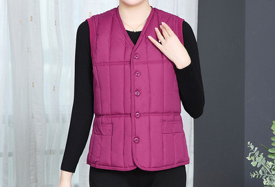 Naiste vabaaja vest nööpide ja spitsikaelusega