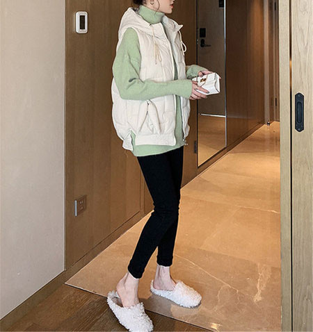 Vesta de iarna dama cu gluga si fermoar