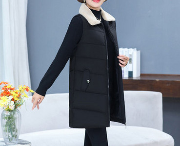 Kahes mudelis vabaaja pikk lukuga naistevest