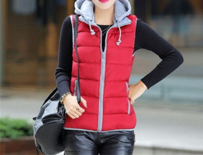 Moteriška laisvalaikio liemenė su gobtuvu ir užtrauktuku - tinkama žiemai