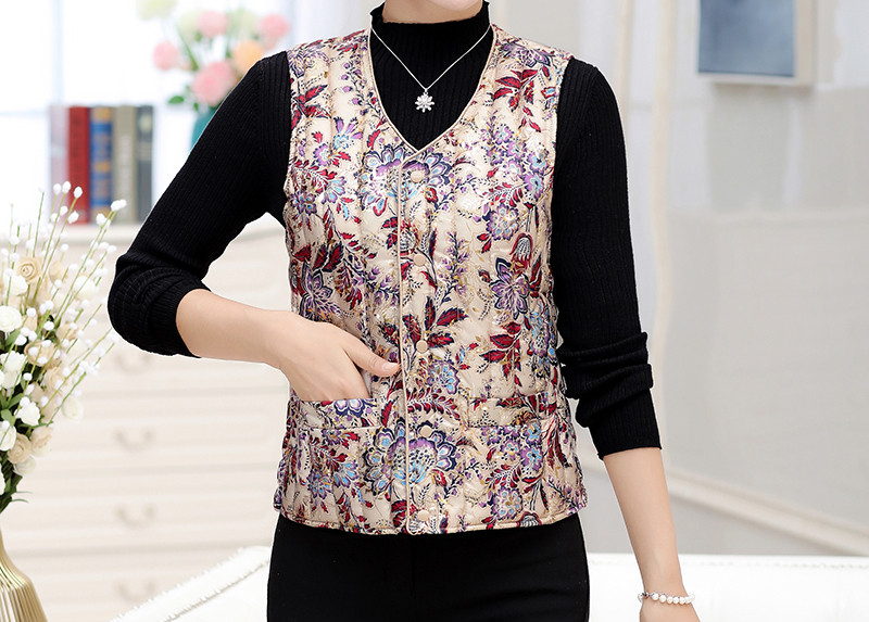 Lühike liibuv lillemustriga vest – suur