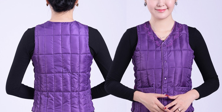 Moteriška laisvalaikio liemenė su špicine iškirpte ir įvairių spalvų kišenėmis