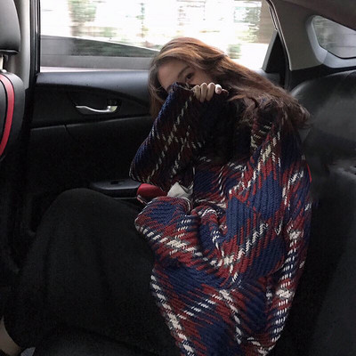 Naiste aktuaalne pikk lai kampsun kõrge kraega