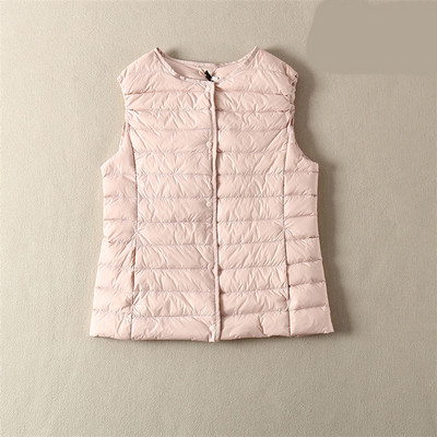 Vabaaja naiste vest ovaalse dekoltee ja taskutega