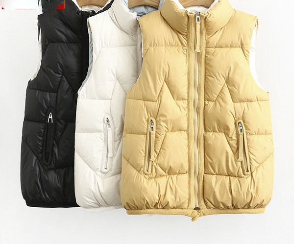 Γυναικείο γιλέκο casual με χαμηλό γιακά και φερμουάρ