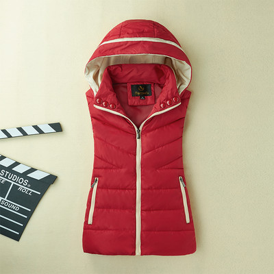 Naiste spordi- ja vabaaja vest kapuutsi ja taskutega