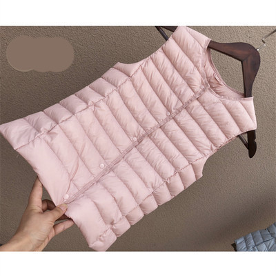 Laisva moteriška kelių spalvų liemenė su špico iškirpte