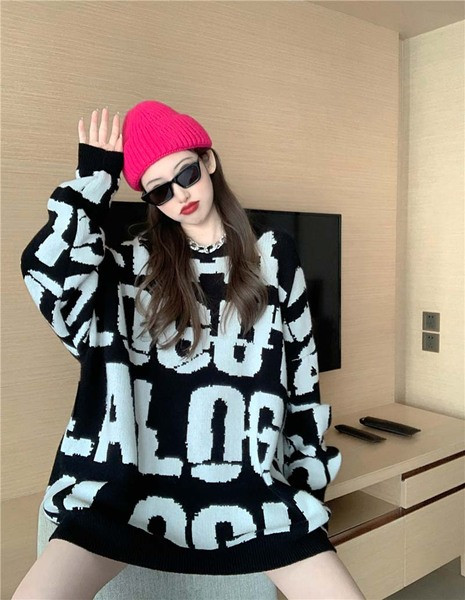 Moodne naiste pikk lai mustriga kampsun