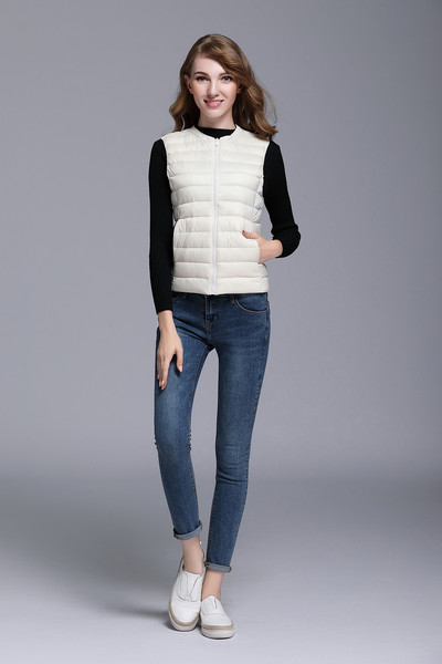 Moodne naiste vest luku ja ovaalse kaelusega