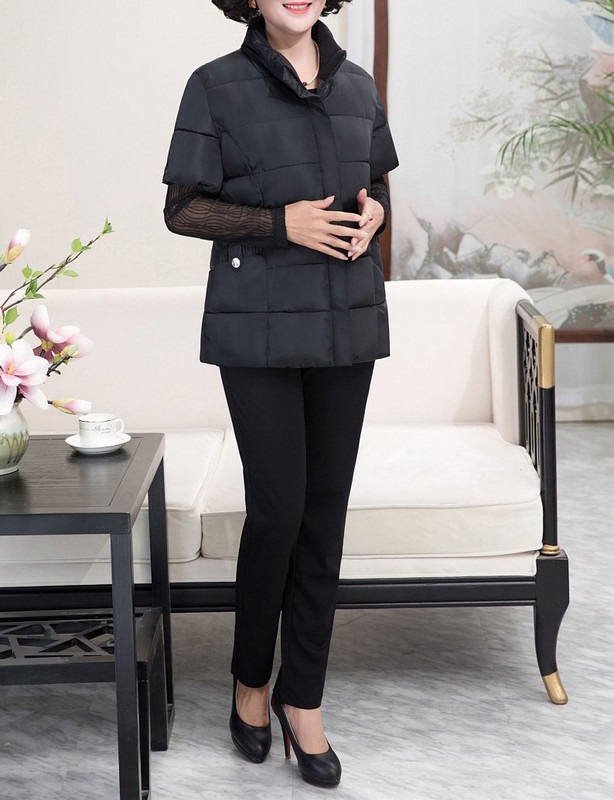 Šiuolaikinė moteriška vilnonė liemenė trumpomis rankovėmis ir aukšta apykakle