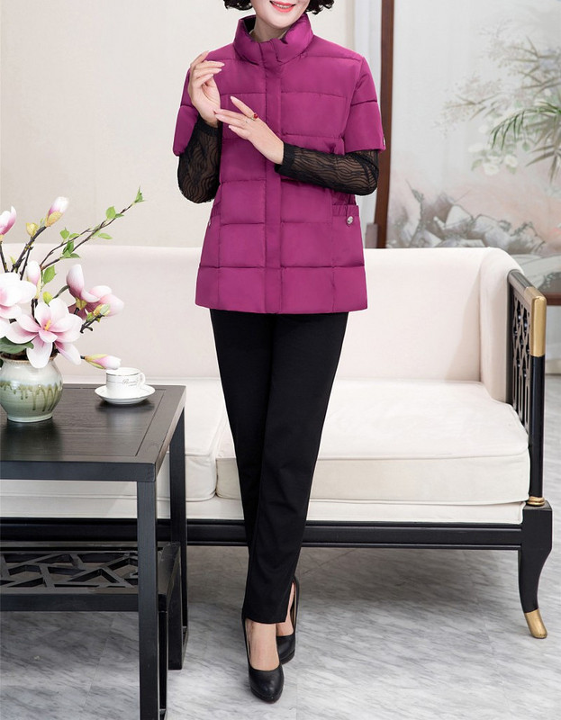 Šiuolaikinė moteriška vilnonė liemenė trumpomis rankovėmis ir aukšta apykakle