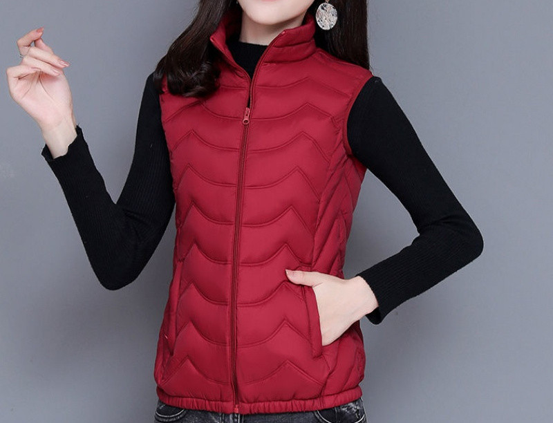 Naiste kerge lukuga vest