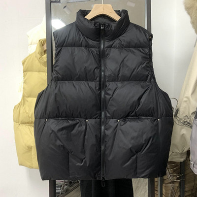 Vabaaja naiste vest luku ja kõrge kraega