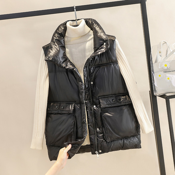 Moderan ženski zimski prsluk sa džepovima i visokim ovratnikom