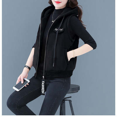 Laisva moteriška liemenė su gobtuvu ir vidutinio ilgio