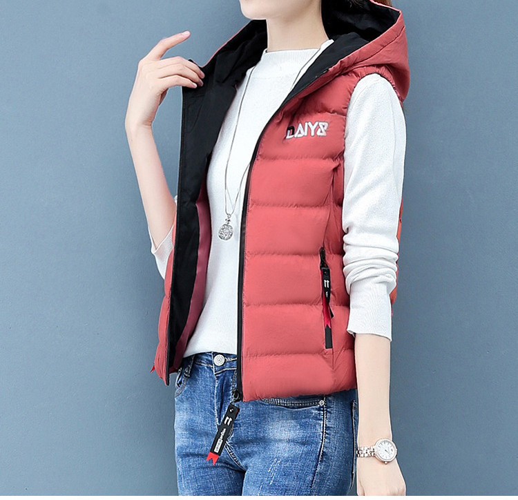 Naiste vabaaja vest kapuutsi ja taskuga