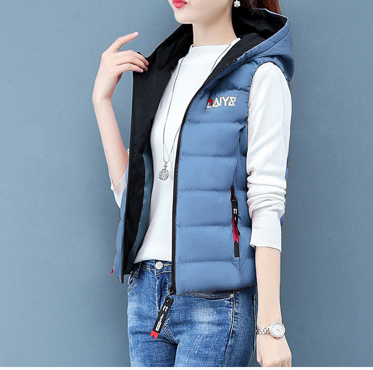 Naiste vabaaja vest kapuutsi ja taskuga