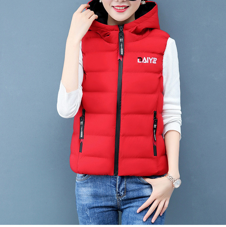 Naiste vabaaja vest kapuutsi ja taskuga