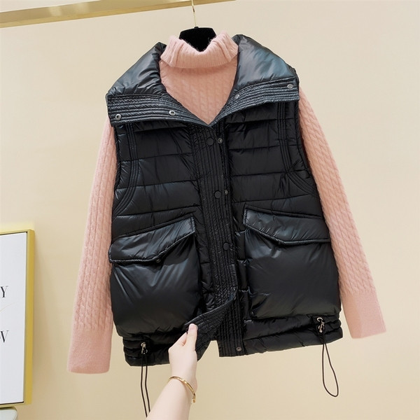 Naiste talvevest taskute ja kõrge kraega