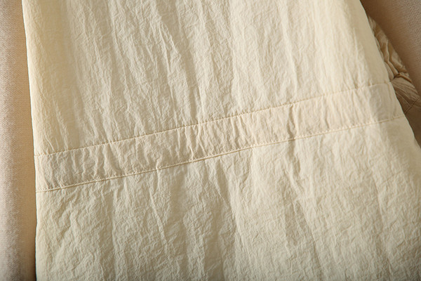 Laisvalaikiška moteriška liemenė su juosmens raiščiais ir užtrauktuku