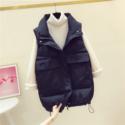 Široki model ženskog zimskog prsluka sa džepovima