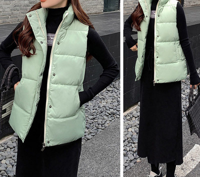 Sportsko-casual ženski prsluk s kapuljačom i gumbima