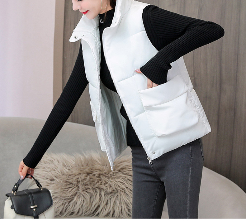 Naujas kasdienės moteriškos liemenės modelis su kvadratinėmis kišenėmis