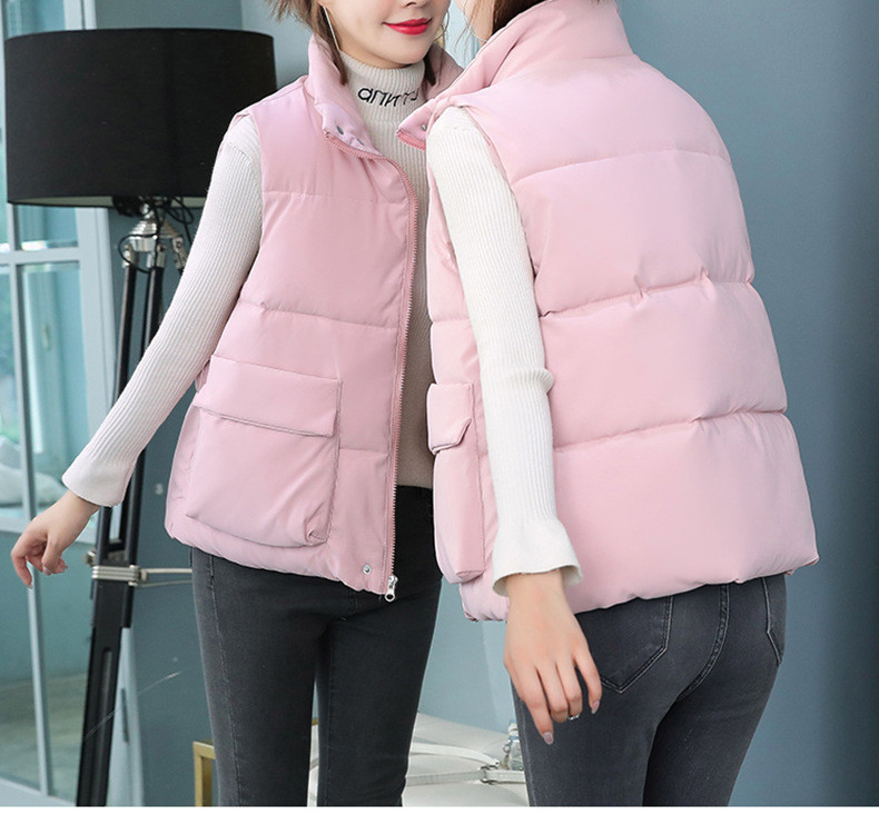 Naujas kasdienės moteriškos liemenės modelis su kvadratinėmis kišenėmis