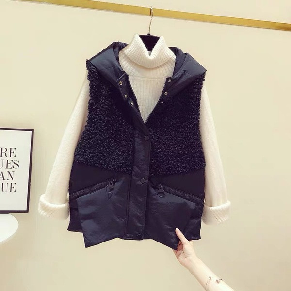 Uus mudel kapuutsiga naiste vest