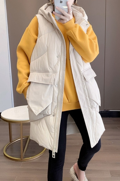 Dugi ženski prsluk s kapuljačom i gumbima