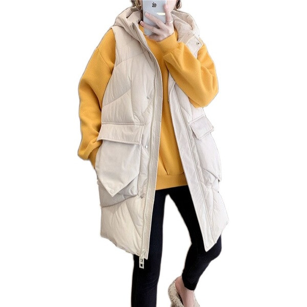 Dugi ženski prsluk s kapuljačom i gumbima