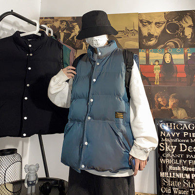 Naiste lai nööpide ja kõrge kraega vest