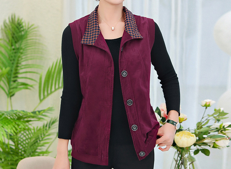 Naiste nööpide ja klassikalise kraega vest - suurus kuni 5XL