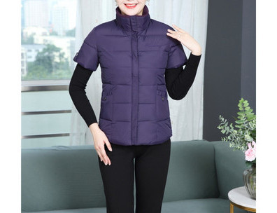 Naujas moteriškos vilnos liemenės modelis su aukšta polo apykakle