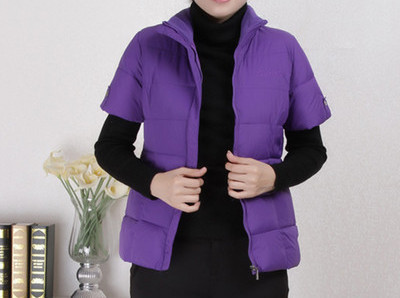 Naujas moteriškos vilnos liemenės modelis su aukšta polo apykakle