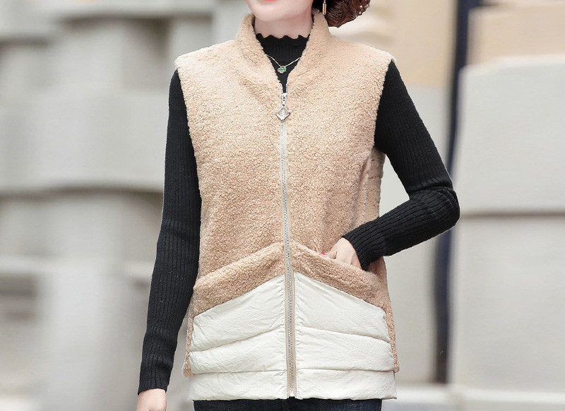 Tõmbluku ja taskutega sulevest naistele