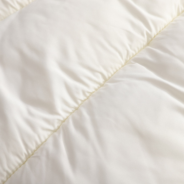 Moteriška žieminė liemenė aukšta apykakle ir sagomis